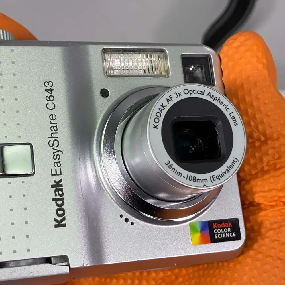 Kodak EasyShare C643 Digital Camera Bundle